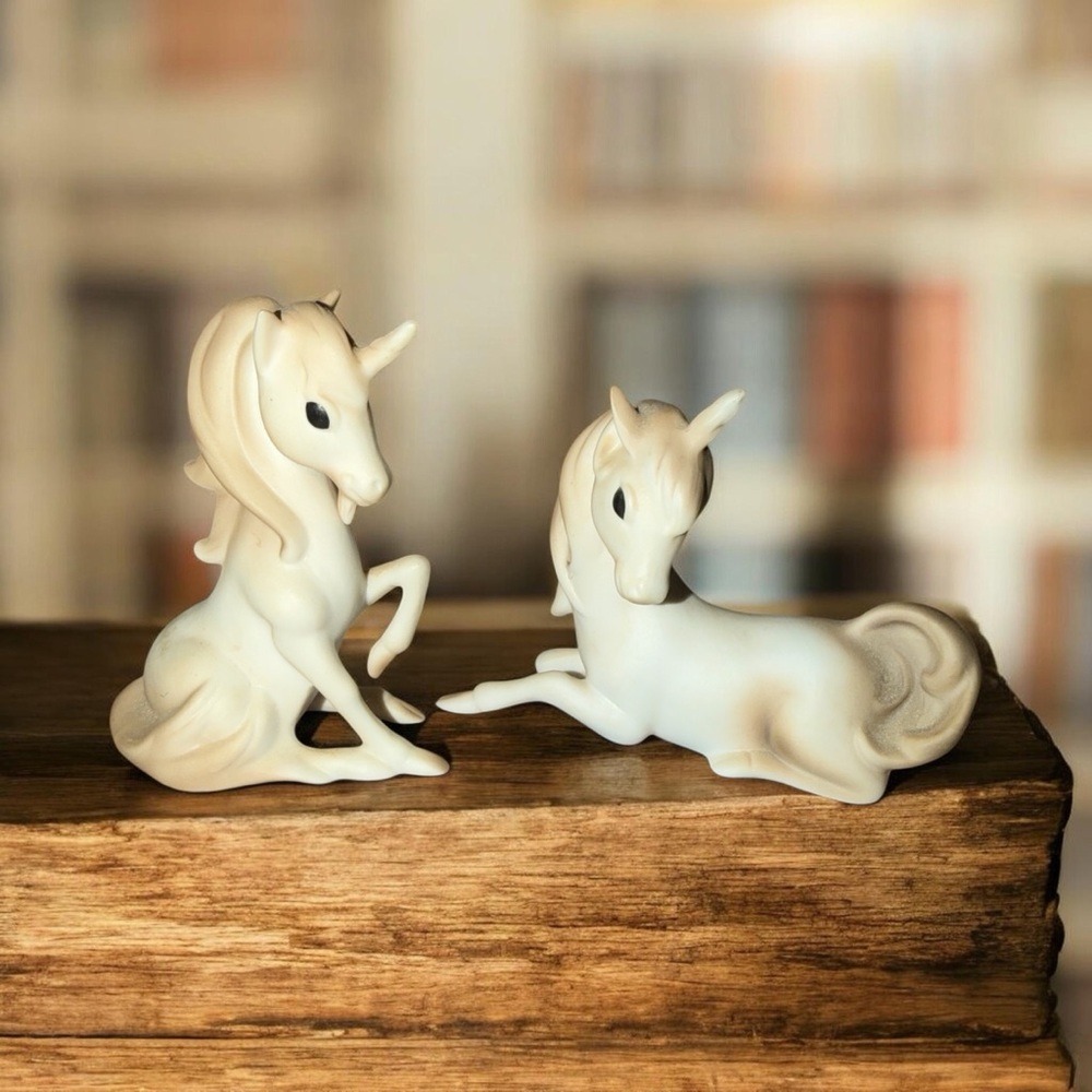 Josef Originals Unicorn Figurines: Unicorns, Set of 2 - Picture 1 of 10